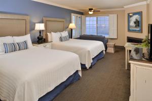 Two Queen Beds with Ocean View room in Sand Pebbles Inn