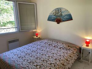 Appartements Appartement 2P calme avec piscine, terrasse et parking - Frejus - FR-1-226A-78 : photos des chambres