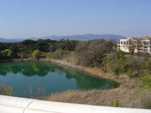 Appartements Appartement 2P calme avec piscine, terrasse et parking - Frejus - FR-1-226A-78 : photos des chambres