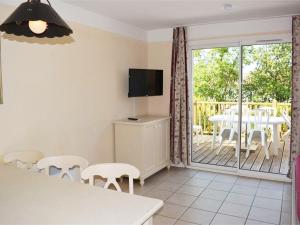 Maisons de vacances Maison duplex cosy 3 pieces, 6 pers. avec terrasse, parking, WIFI et animaux admis - Grospierres - FR-1-382-13 : photos des chambres