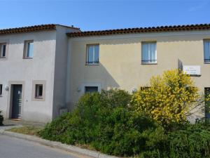 Maisons de vacances Maison duplex cosy 3 pieces, 6 pers. avec terrasse, parking, WIFI et animaux admis - Grospierres - FR-1-382-13 : photos des chambres