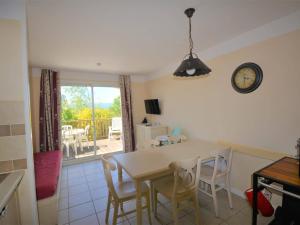 Maison 6 pers. avec Terrasse Privée, 3 Pièces en Duplex – Wifi & Animaux Admis - FR-1-382-119