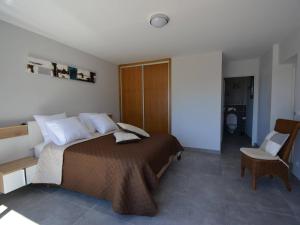 Villa 4 Suites avec Spa de Nage, Terrasse et Clim - Proche Centre Ruoms - FR-1-382-149