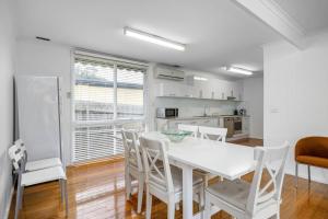 Lugano, Tootgarook - with linen