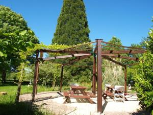 Maisons de vacances Three lovely g tes surrounded by nature with private swimming pool and garden : photos des chambres