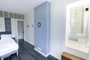 Appartements Le 34 Malon, T5 hypercentre chic et cosy, wifi, netflix par SOVALFI : photos des chambres