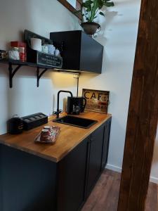 Gårdshus med spabad utomhus