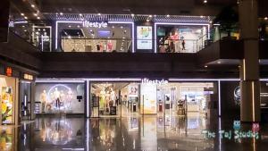 Taj Studios - Luxury Stay in Luxury Mall