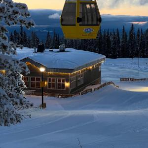 Magical Views at Southpoint Big White! Best Location!