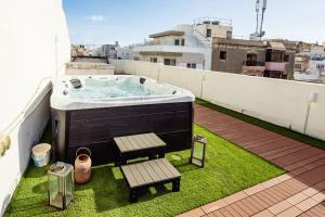 Luxury Designer Penthouse with Private Jacuzzi