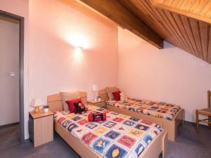 Appartements Duplex ensoleille pour 6 pers avec balcon, parking et proche des remontees mecaniques a Saint Lary - FR-1-296-265 : photos des chambres