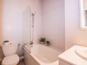 Appartements Duplex ensoleille pour 6 pers avec balcon, parking et proche des remontees mecaniques a Saint Lary - FR-1-296-265 : photos des chambres