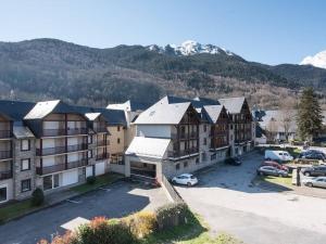 Appartements Duplex ensoleille pour 6 pers avec balcon, parking et proche des remontees mecaniques a Saint Lary - FR-1-296-265 : photos des chambres