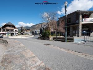 Appartements Duplex ensoleille pour 6 pers avec balcon, parking et proche des remontees mecaniques a Saint Lary - FR-1-296-265 : photos des chambres