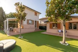 Villino Esse, Libero su 4 Lati più Dependance nel cuore della Versilia - Tonfano