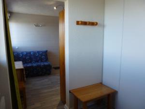 Arette : Apt 45 pers, au pied des pistes, ascenseur, parking, micro-ondesgrill - FR-1-602-107