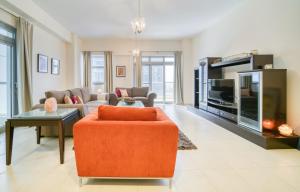 Luxury 1BR Apartment Executive Towers Business Bay