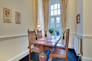 Angels Haven Apartments - By Week2Week