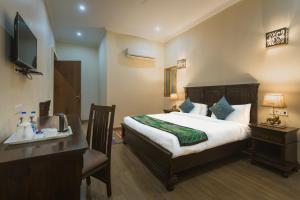 Hotel Dev Garh