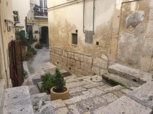 QUART0 GREC0 Suite 15