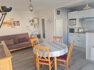 Appartements Appartement Cabourg, 2 pieces, 4 personnes - FR-1-487-144 : photos des chambres