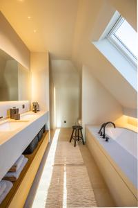 The Penthouse Nami, Branding, Ultra Luxurious Japanese Design Sea View