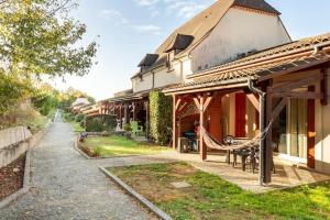 Appartements SARLAT, Apptmt T3 residence CLIM PISCINE PARKING : photos des chambres