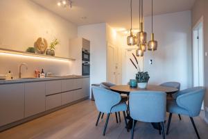 The Harbour luxurious, use of hotel swimming pool and sauna