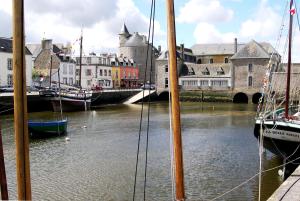 Maisons de vacances Sejour dans cette charmante maison a Pont l Abbe : photos des chambres