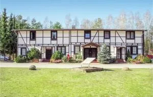 Lovely Apartment In Faßberg-Heidesee - Eschede