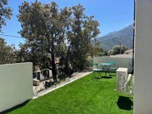 Appartements Les jardins de Saint Pancrace : Appartement avec Terrasse