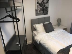 Haven House 6 bedrooms with 6 exclusive bathrooms and with lots of parking