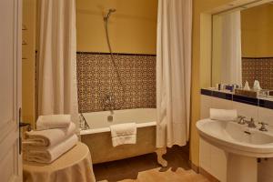 Hotels Chateau de Candie : photos des chambres