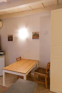 Lovely portion of property few steps from Basilica Santa Croce