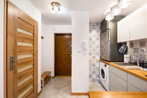 Plac Grzybowski Blue Sky Studio by BookingHost