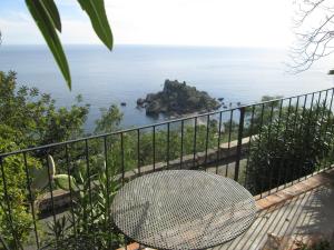 Monolocale con Patio e Vista Mare