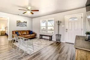 Pecan Row Getaway - Fourth Crossing