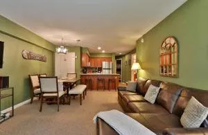 The Pico Escape- 3BR 2BA Ski On Ski Off at Pico Mountain, Close to Killington, condo - Mendon