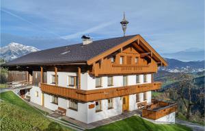 obrázek - Stunning Apartment In Reith Im Alpbachtal With 1 Bedrooms And Wifi