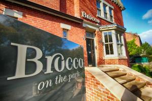 92 Brocco Bank, Sheffield, South Yorkshire, Sheffield S11 8RS, England.