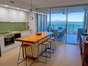 1 Bright Point Apartment 4104