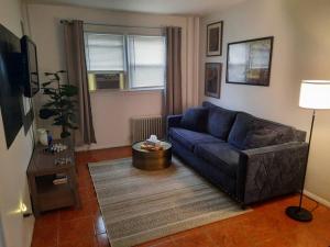 Pet Friendly Apartment minutes from NYC!