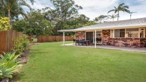 5 Bullando Street Warana QLD