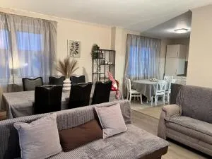 Geräumiges Haus mit viel Platz, Garten und den Parkplätzen - Hünning