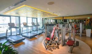Luxury 2BR Apartment in Paramount Towers Business Bay