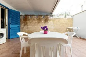 Appartamento climatizzato a 50 m dalla spiaggia con patio esterno - Torre Mozza