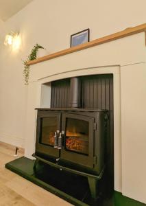 Seaside Cottage, 8min walk to beach. Dog friendly.