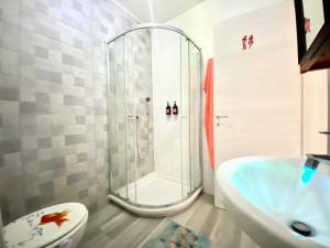 Central Private En-Suite with Balcony in shared residence