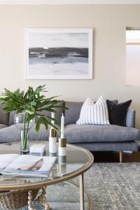 Panoramic Water View Apartment