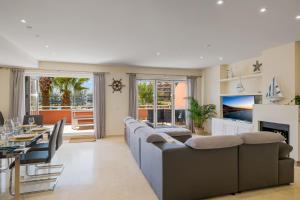 Luxury Penhouse, Sotogrande Marina - Located in an exclusive island of the Marina